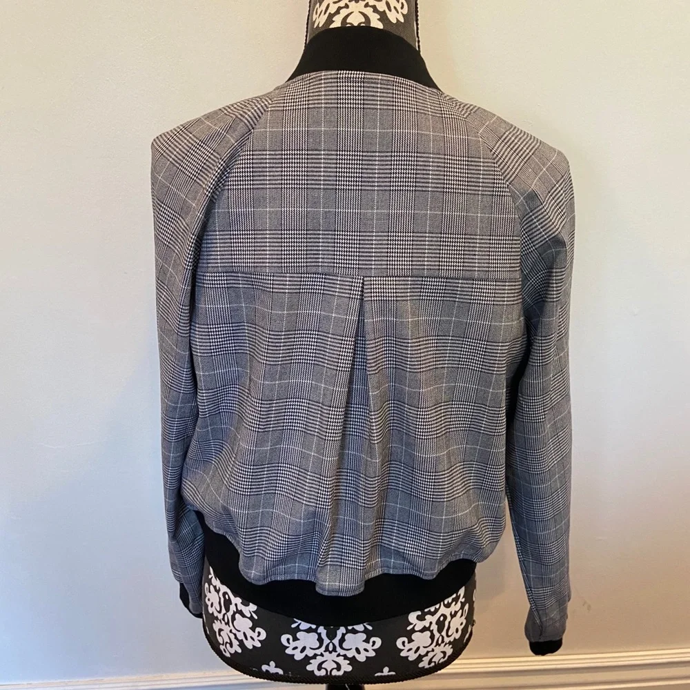 NWT REVOLVE Bobi Black Menswear Plaid Bomber Ivory & Black - Picture 10 of 10